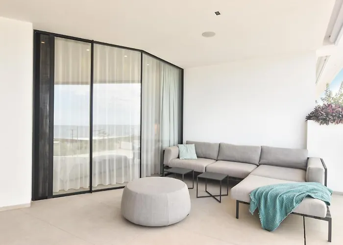 Infinity 1-6 Luxe Sea View 2b *