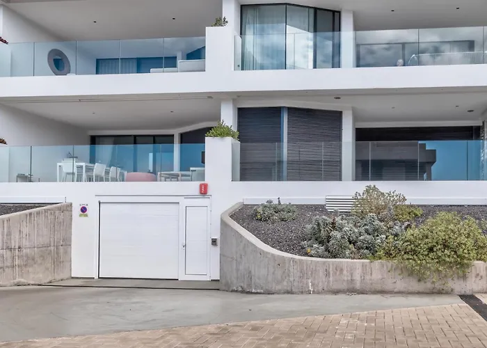 Infinity 1-6 Luxe Sea View 2b